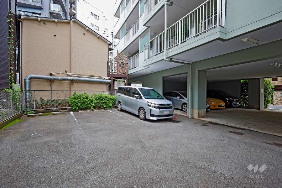 敷地内駐車場（屋外平面式・屋内平面式）