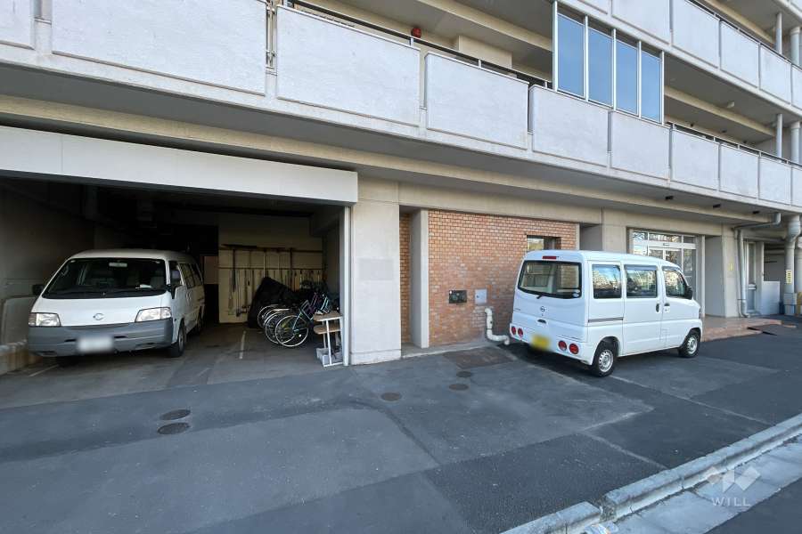 敷地内駐車場（屋内平面式）