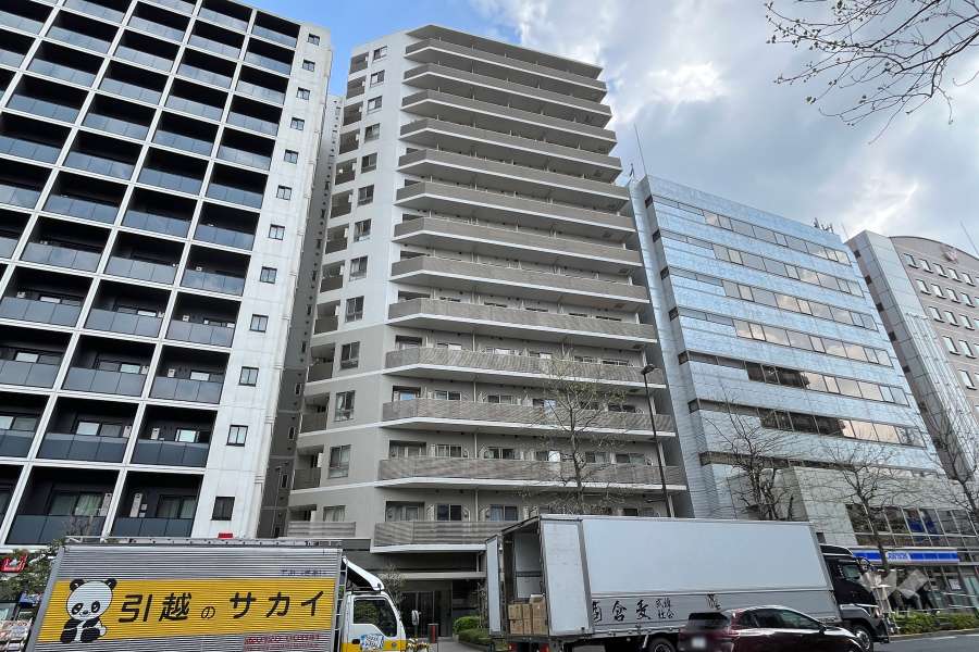 ユニロイヤル西早稲田の外観（北西側から）