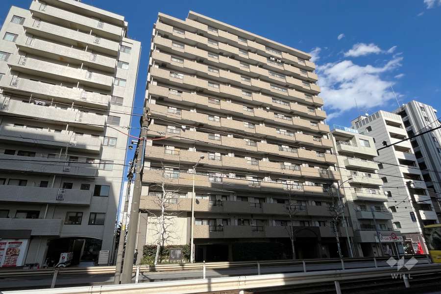 朝日シティパリオ西早稲田館の外観（南西側から）