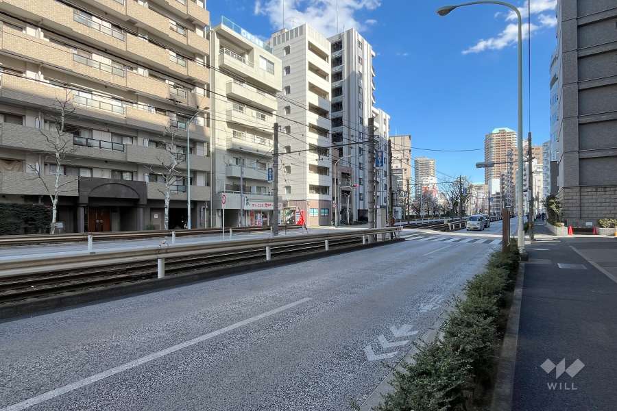 敷地南西側の前面道路