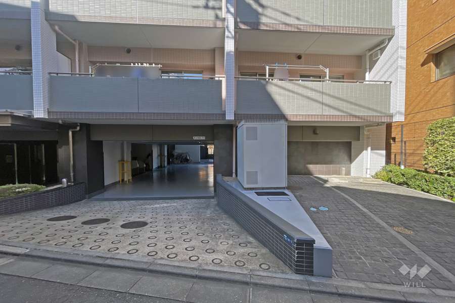 駐車場の出入り口