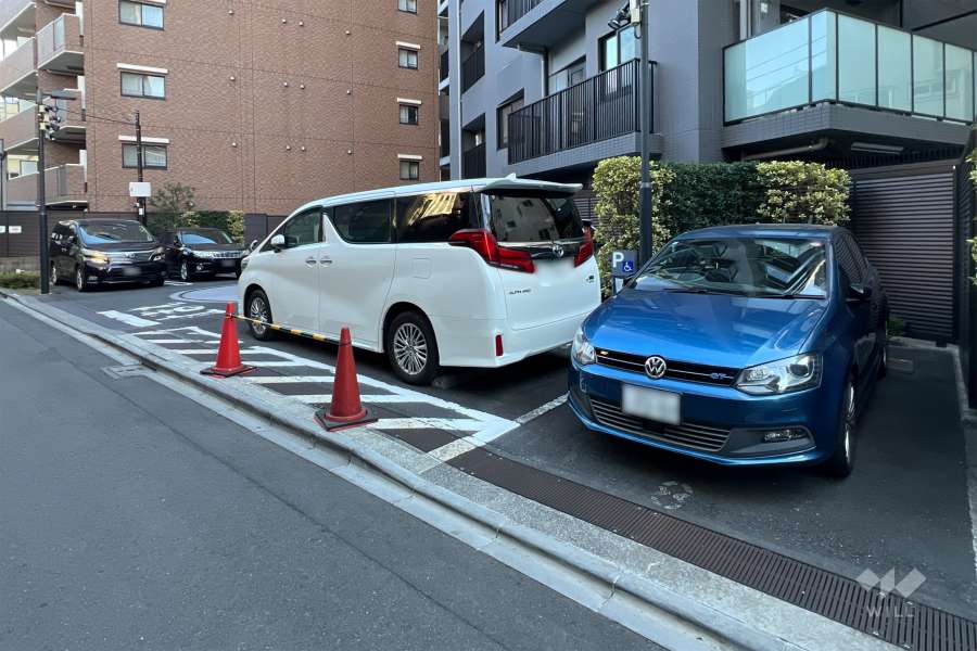 敷地内駐車場（屋外平面式）