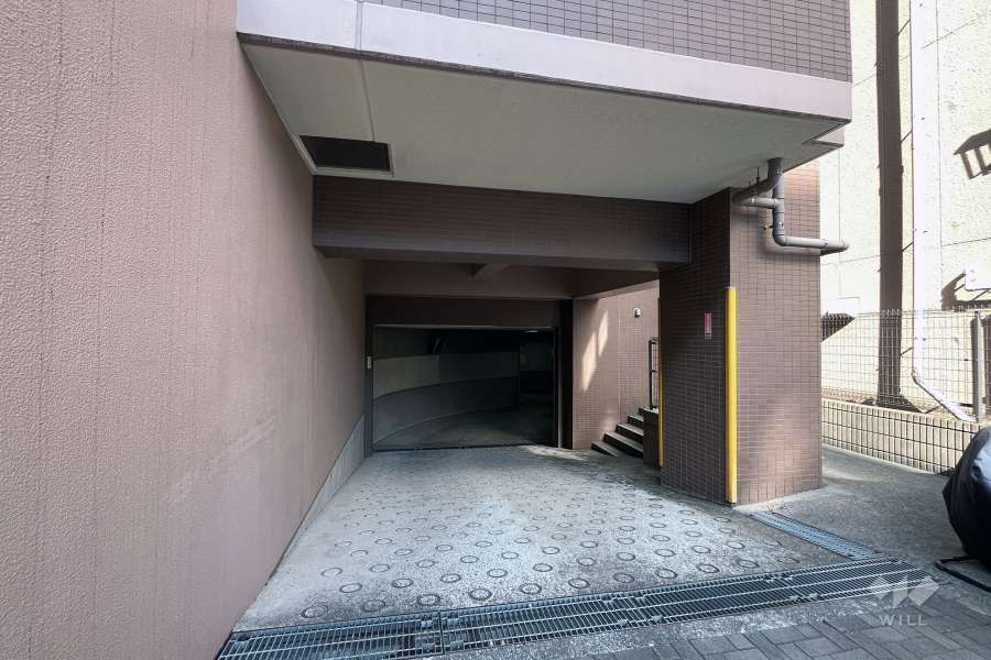 駐車場の出入り口