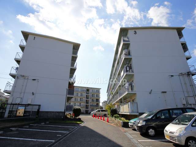 厚生年金小中島団地の全景