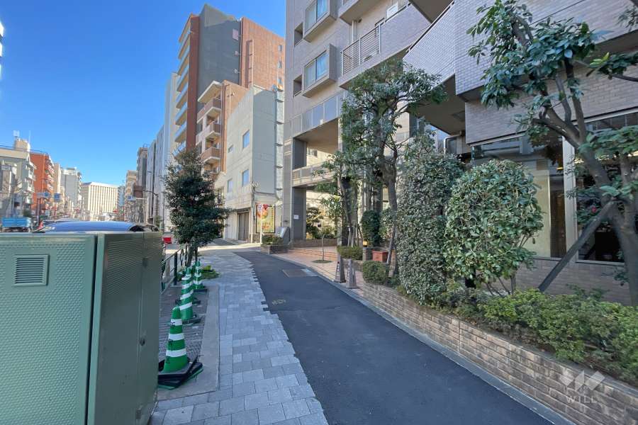 敷地北側の前面道路　