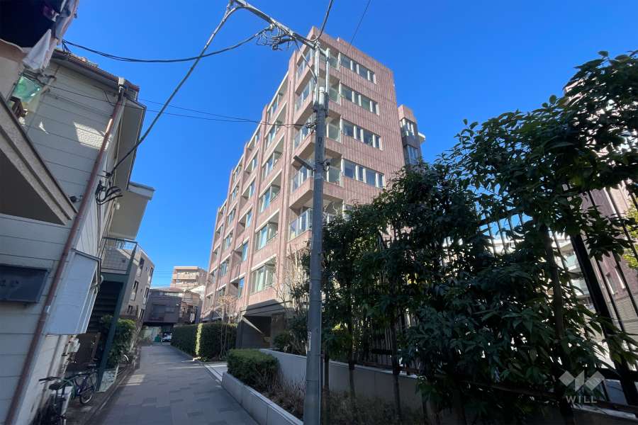 インプレスト早稲田壱番館の外観（南西側から）