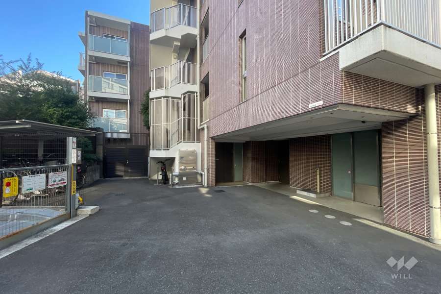 敷地内駐車場（屋外機械式）・駐輪場