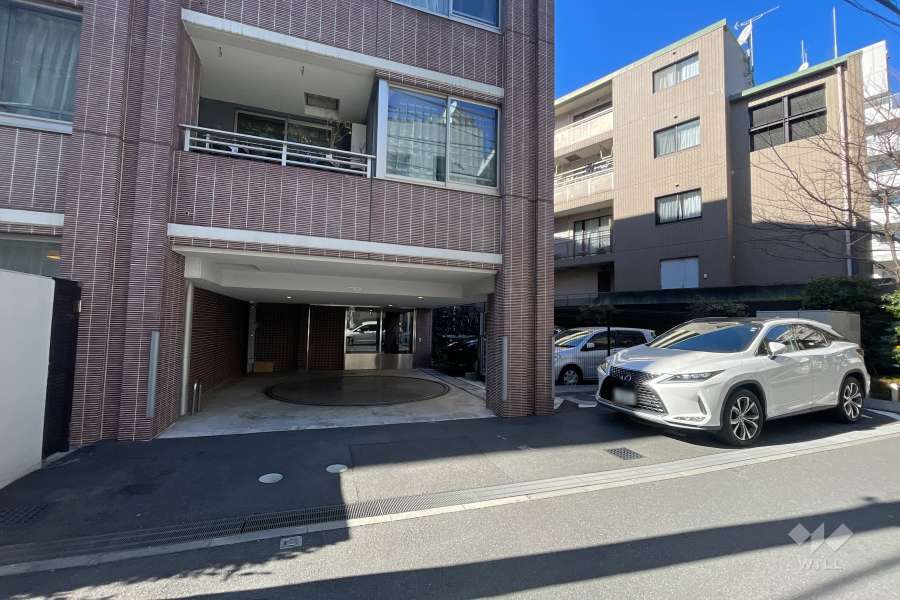 駐車場の出入り口