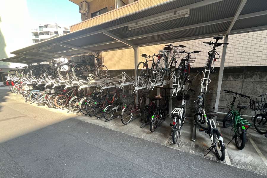 駐輪場（屋根付き）