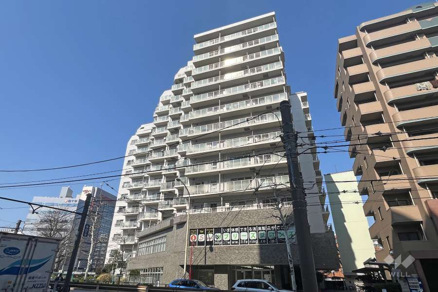 ニューライフ西早稲田の外観（南東側から）