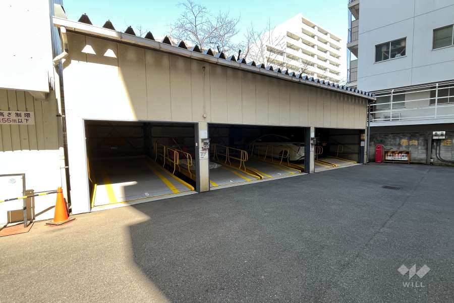 敷地内駐車場（屋内機械式）