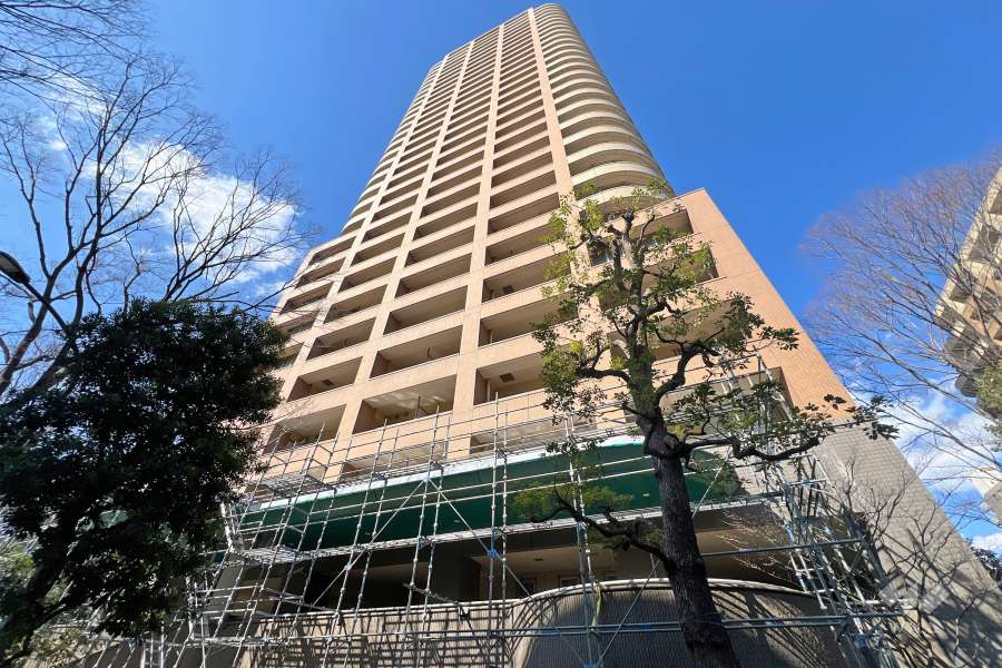 西早稲田パークタワーの外観（南東側から）