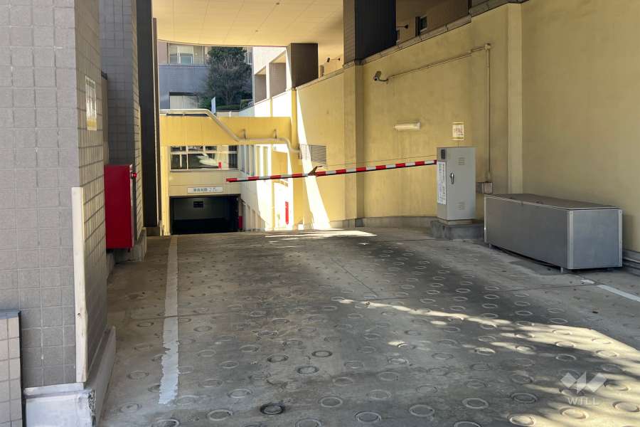 駐車場の出入り口