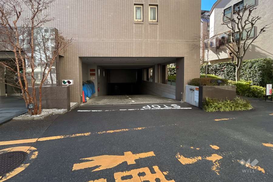 駐車場の出入り口