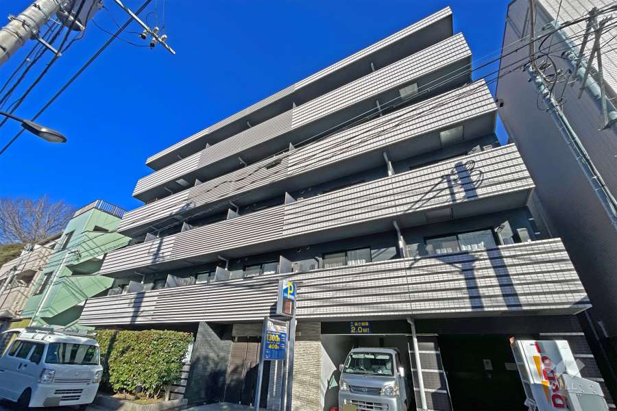 スパシエ新宿哲学堂公園の外観（南東側から）