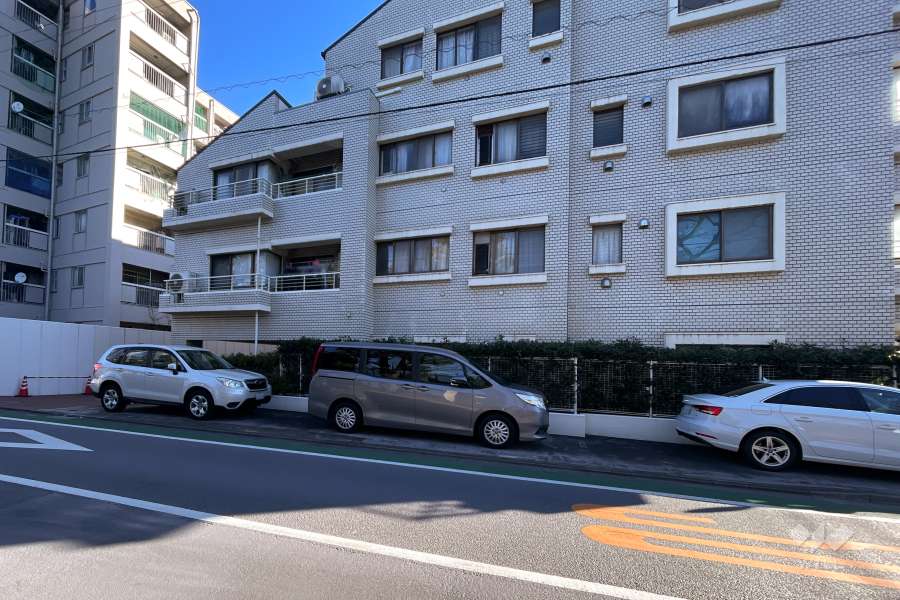 敷地内駐車場（屋外平面式）