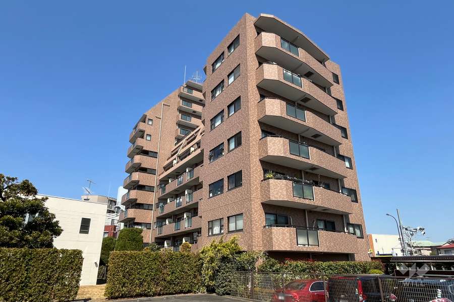 朝日クレスパリオ西落合の外観（南東側から）