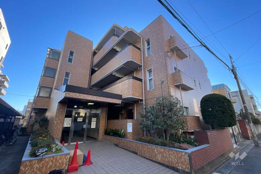 西落合第二ローヤルコーポの外観（北西側から）