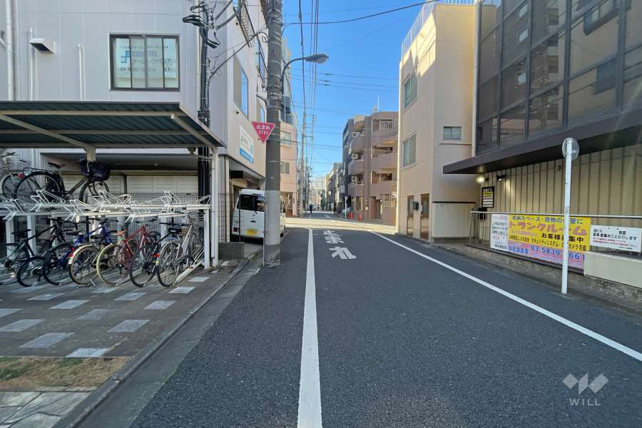 敷地北側の前面道路　
