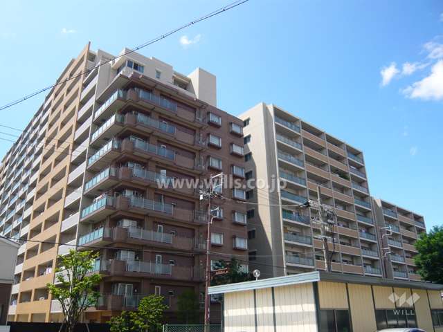 ライオンズスクエア塚口アバンティアの外観（南東側から）