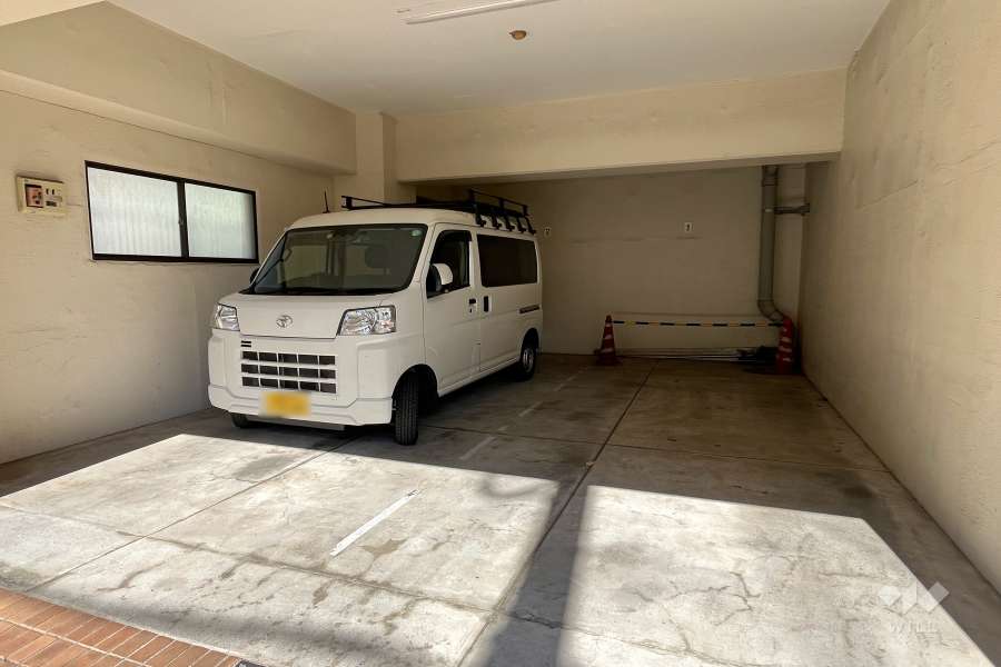 敷地内駐車場（屋内平面式）　
