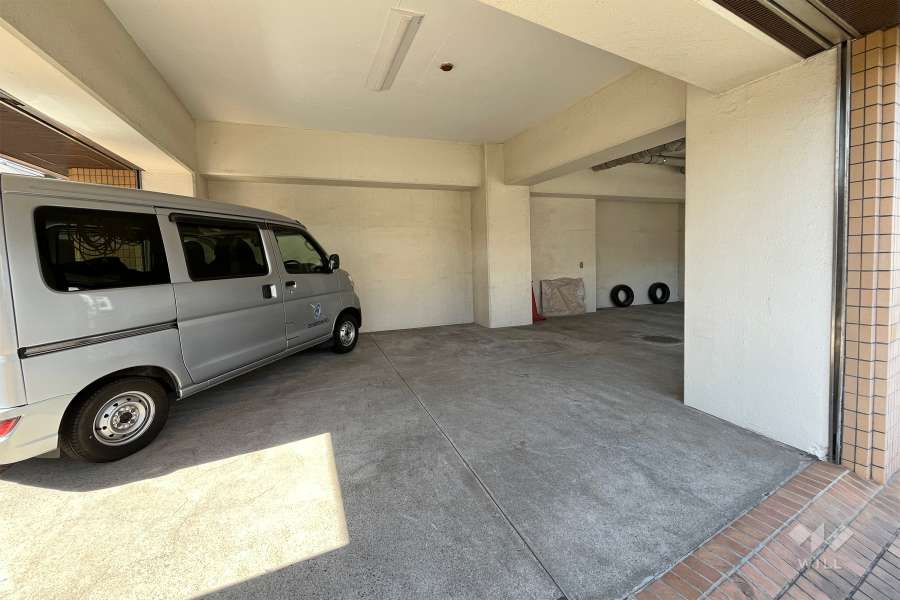 敷地内駐車場（屋内平面式）