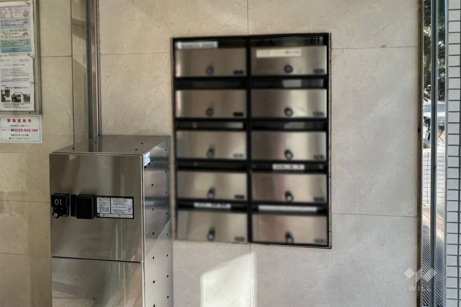 宅配ボックスと共用ポスト