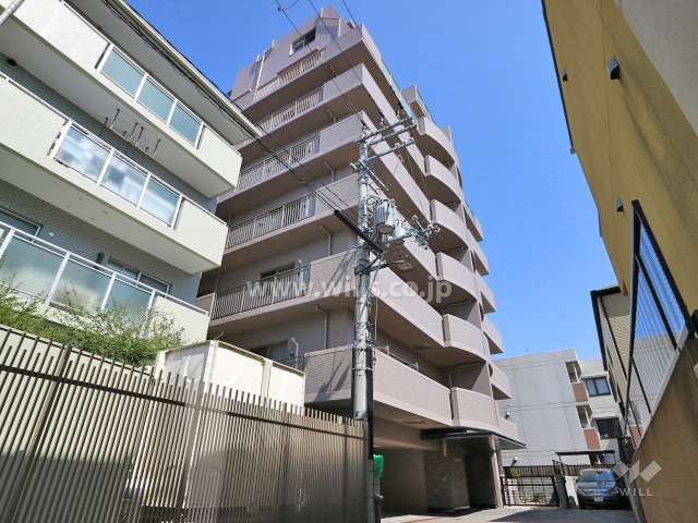 アーバンビュー伊丹西台の外観（南東側から）