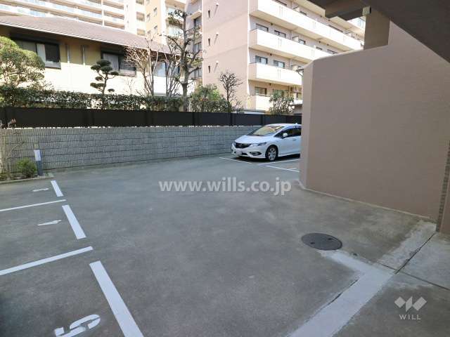 敷地内駐車場（屋外平面式）