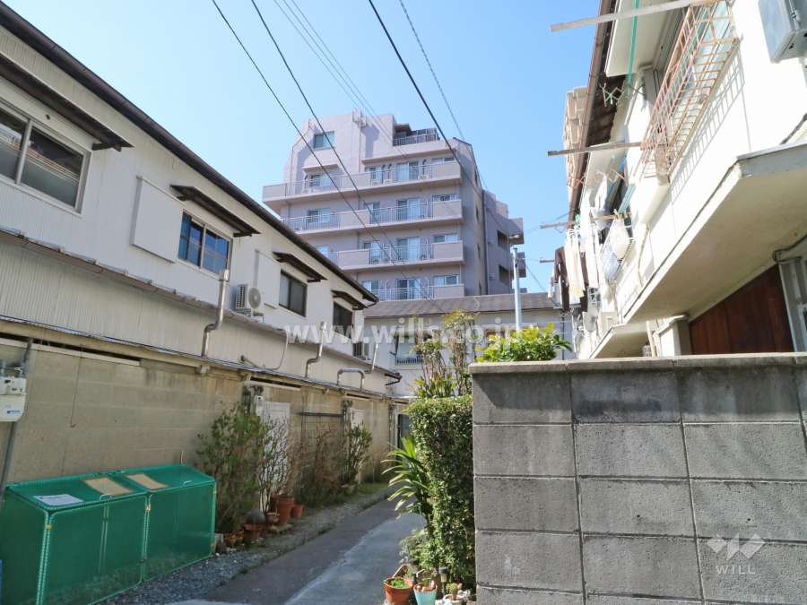 アーバンビュー伊丹西台の外観（東側から）