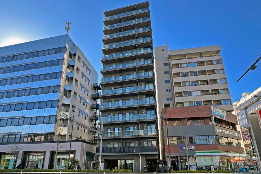 ズーム東新宿の外観（北東側から）