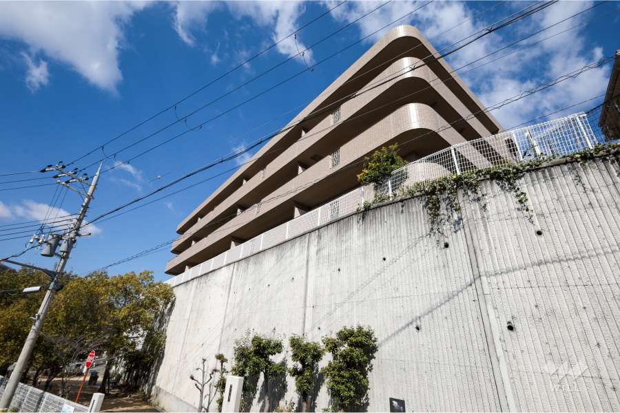 ジオ宝塚御殿山の外観（東側から）