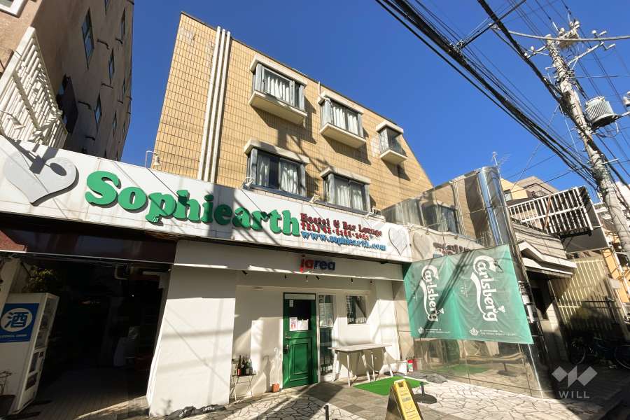 日韓マンションの外観（南東側から）