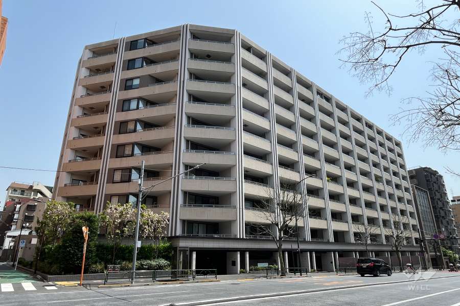 マジェスティハウス新宿御苑パークナードの外観（北西側から）