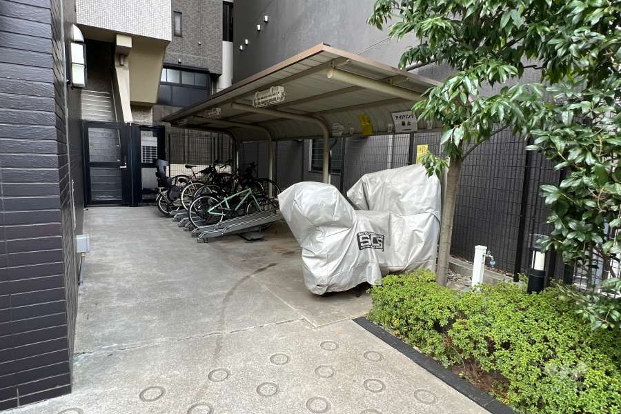 駐輪場・バイク置場（屋根付き）