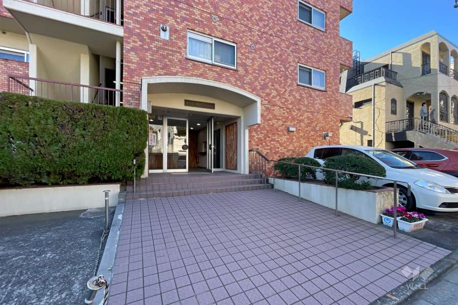 エントランスアプローチ　