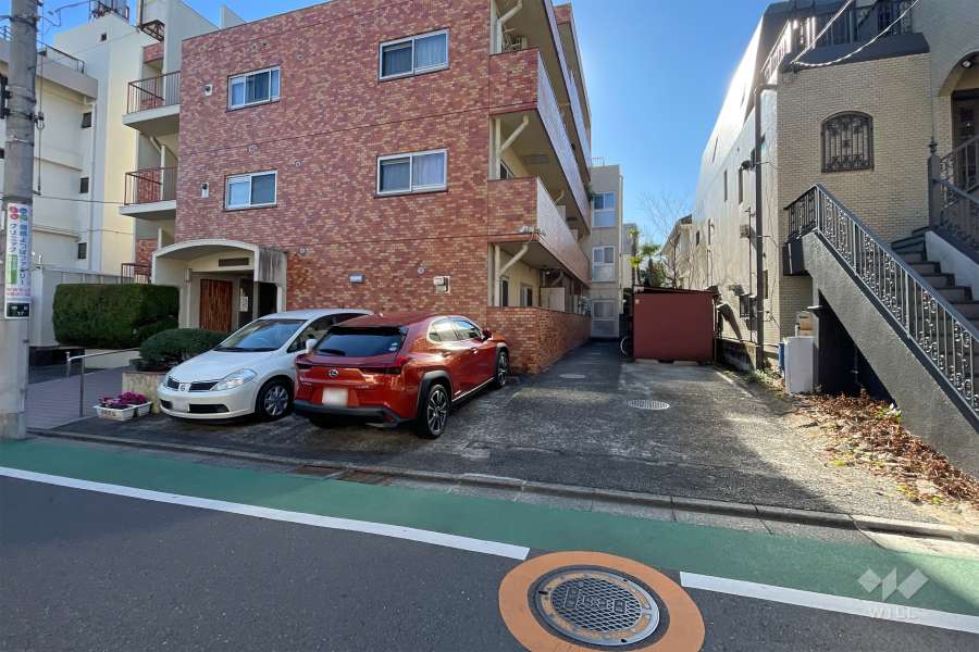 敷地内駐車場（屋外平面式）