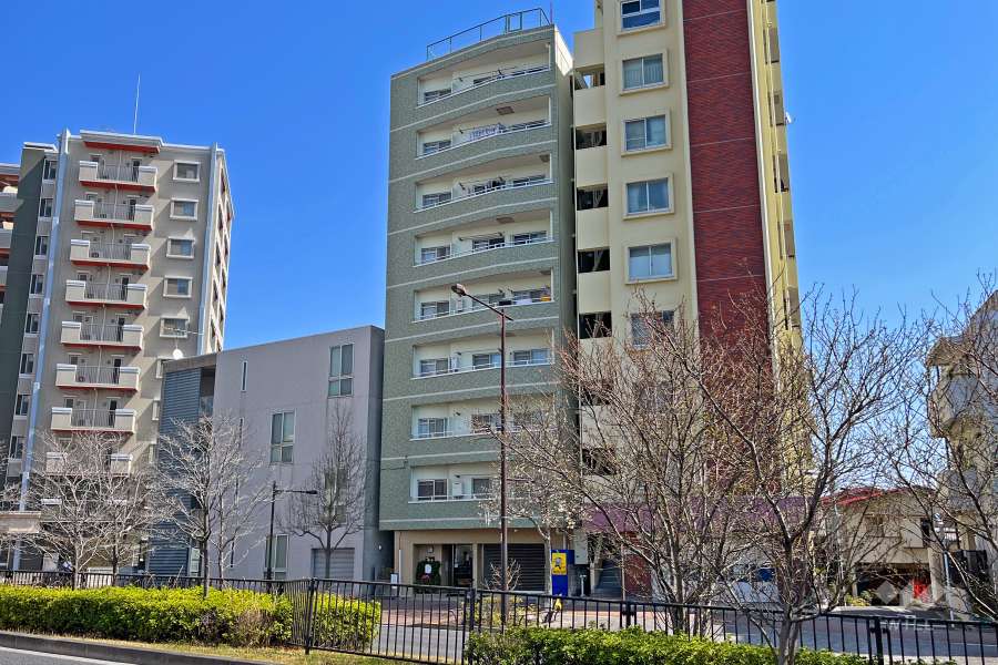 中銀落合マンションの外観（西側から）