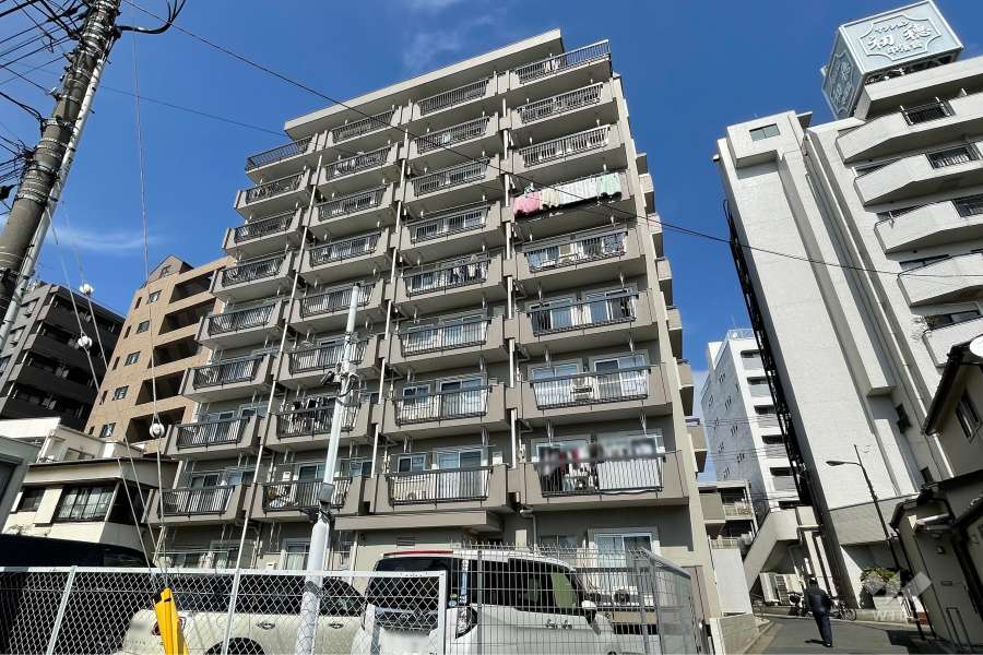 中落合マンションの外観（南東側から）