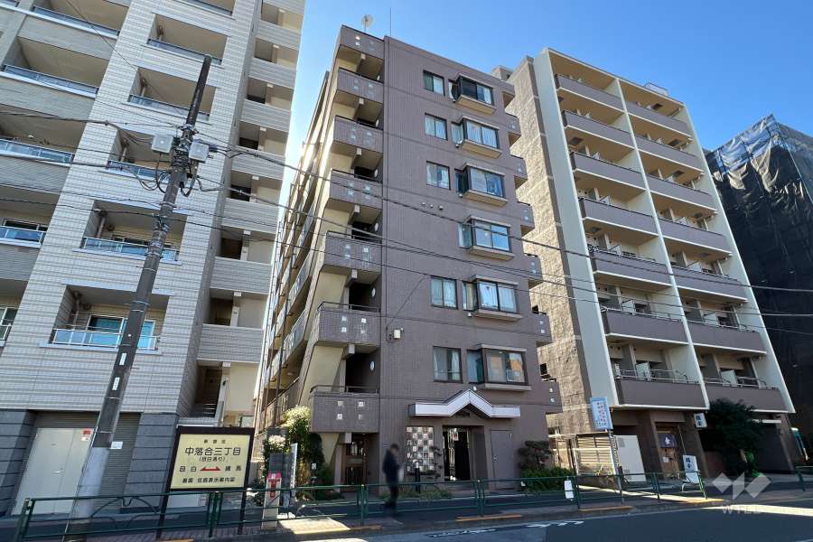 キャッスルマンション目白西の外観（北東側から）