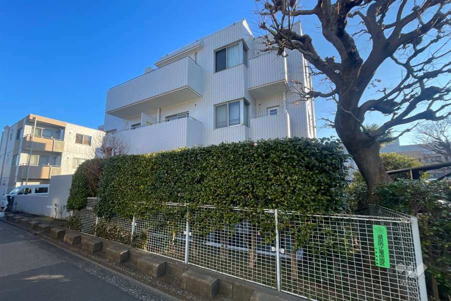 パシフィックパレス中落合の外観（南西側から）