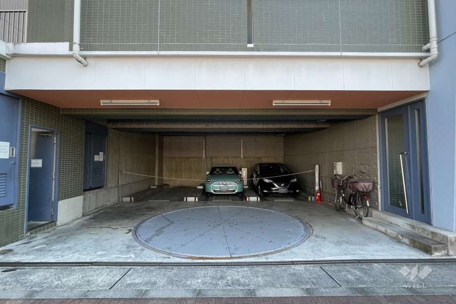 敷地内駐車場（屋外平面式）