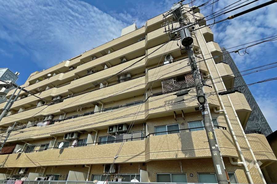 ライオンズマンション中落合の外観（南東側から）