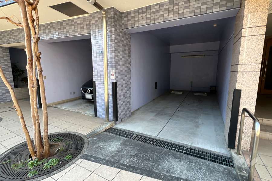 敷地内駐車場（屋内平面式）