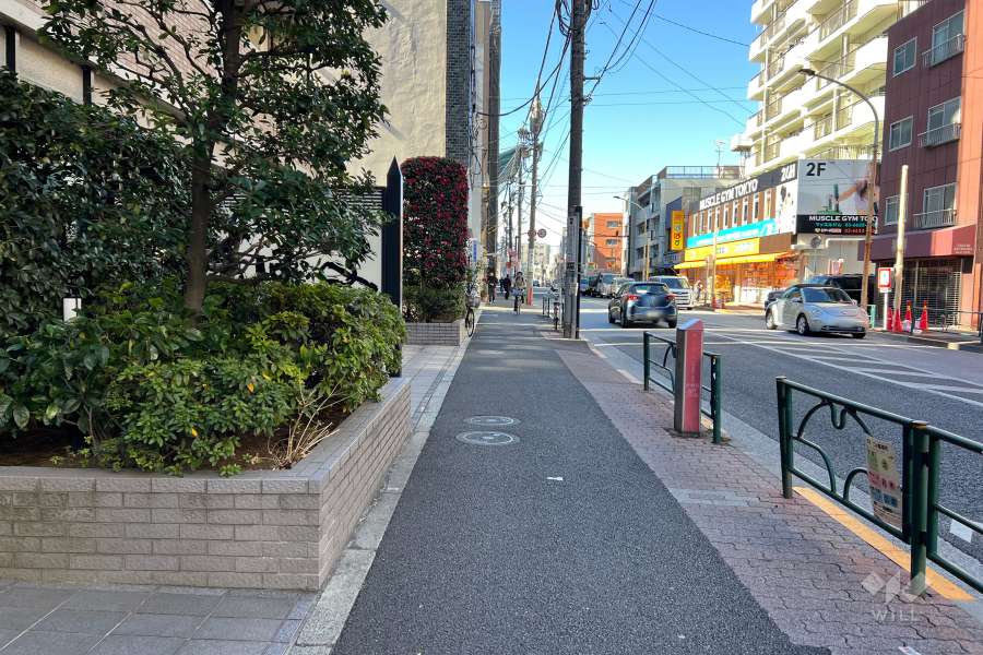 敷地北側の前面道路
