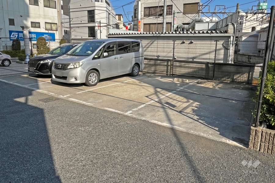 敷地内駐車場（屋外平面式）