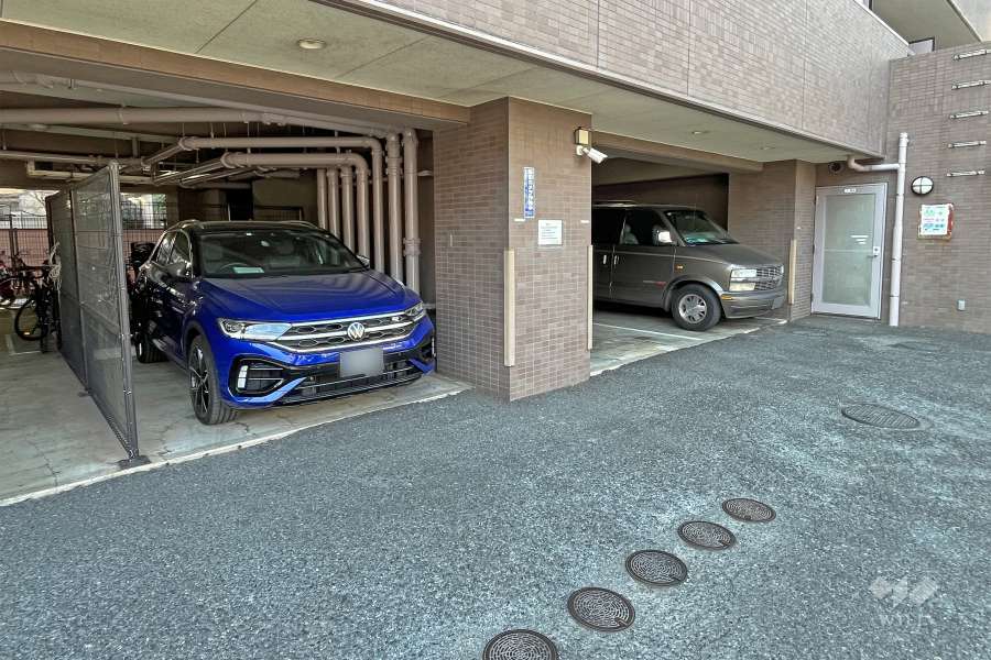 敷地内駐車場（屋内平面式）