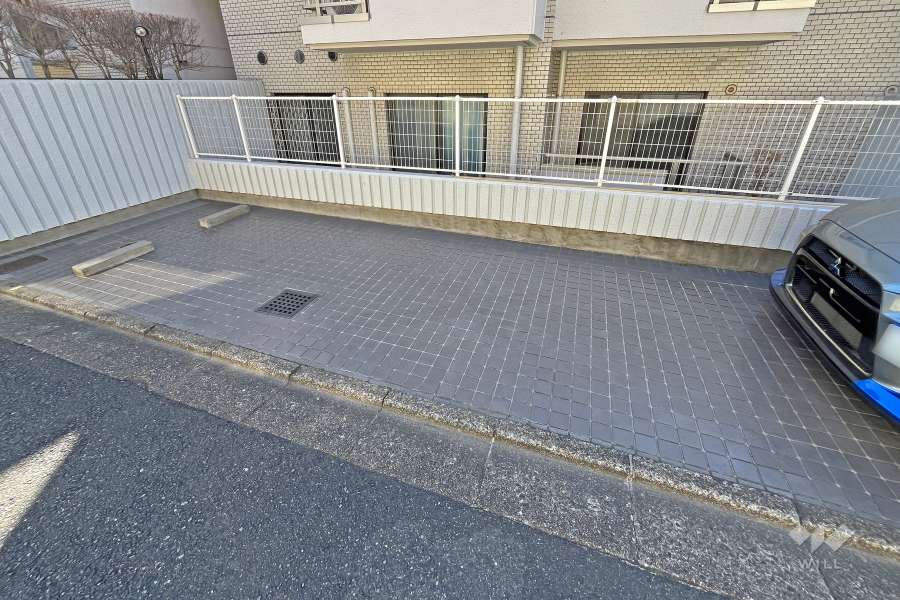 敷地内駐車場（屋外平面式）