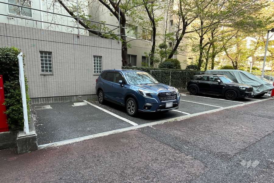 敷地内駐車場（屋外平面式）